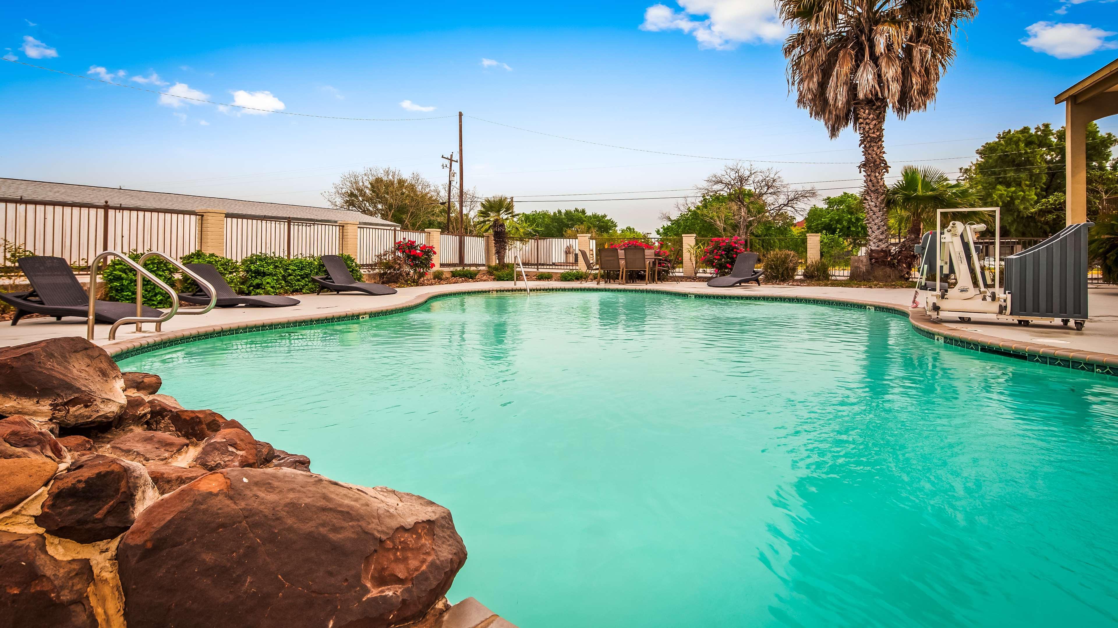 Surestay Hotel By Best Western Floresville Exteriér fotografie