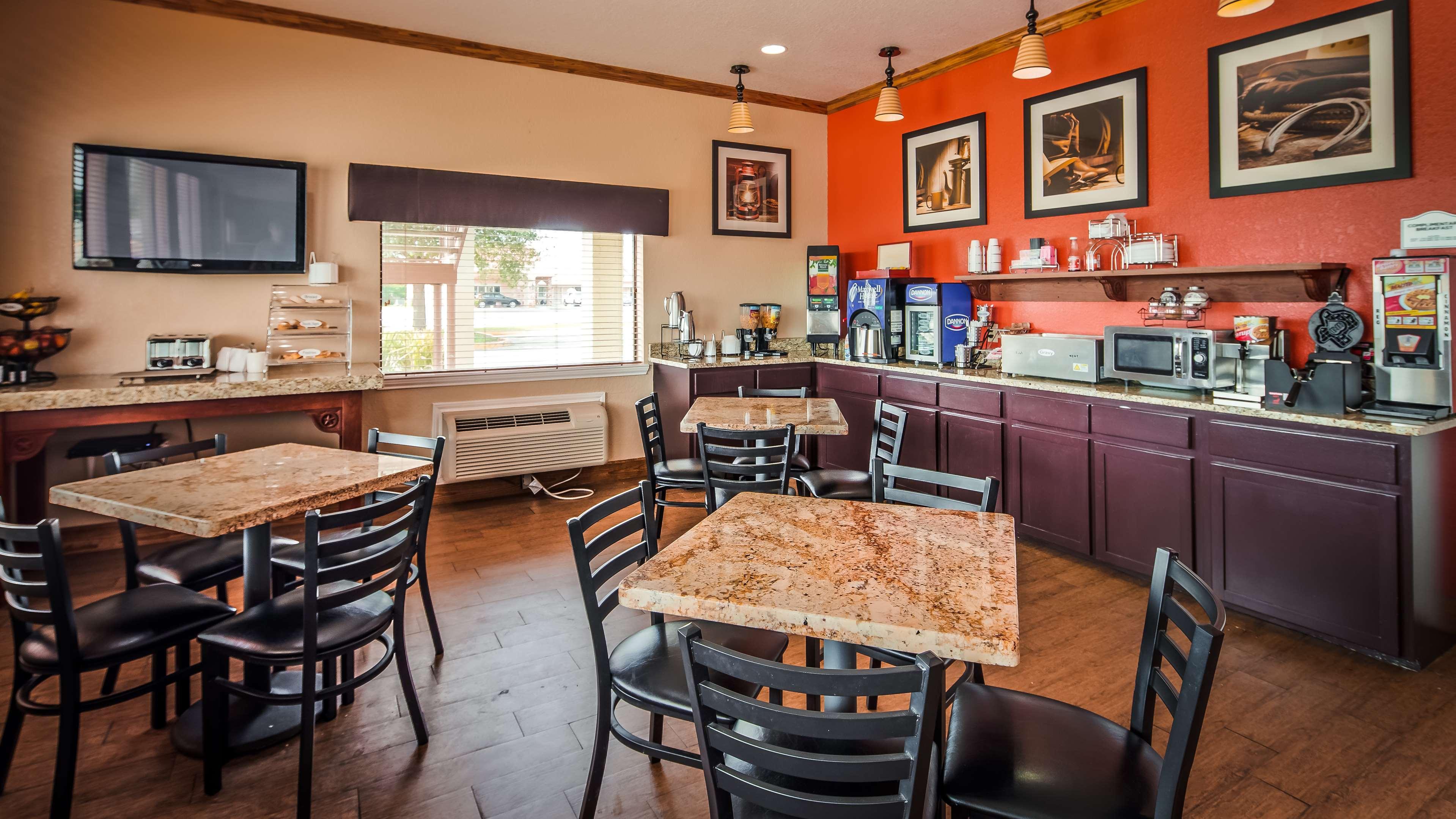 Surestay Hotel By Best Western Floresville Exteriér fotografie