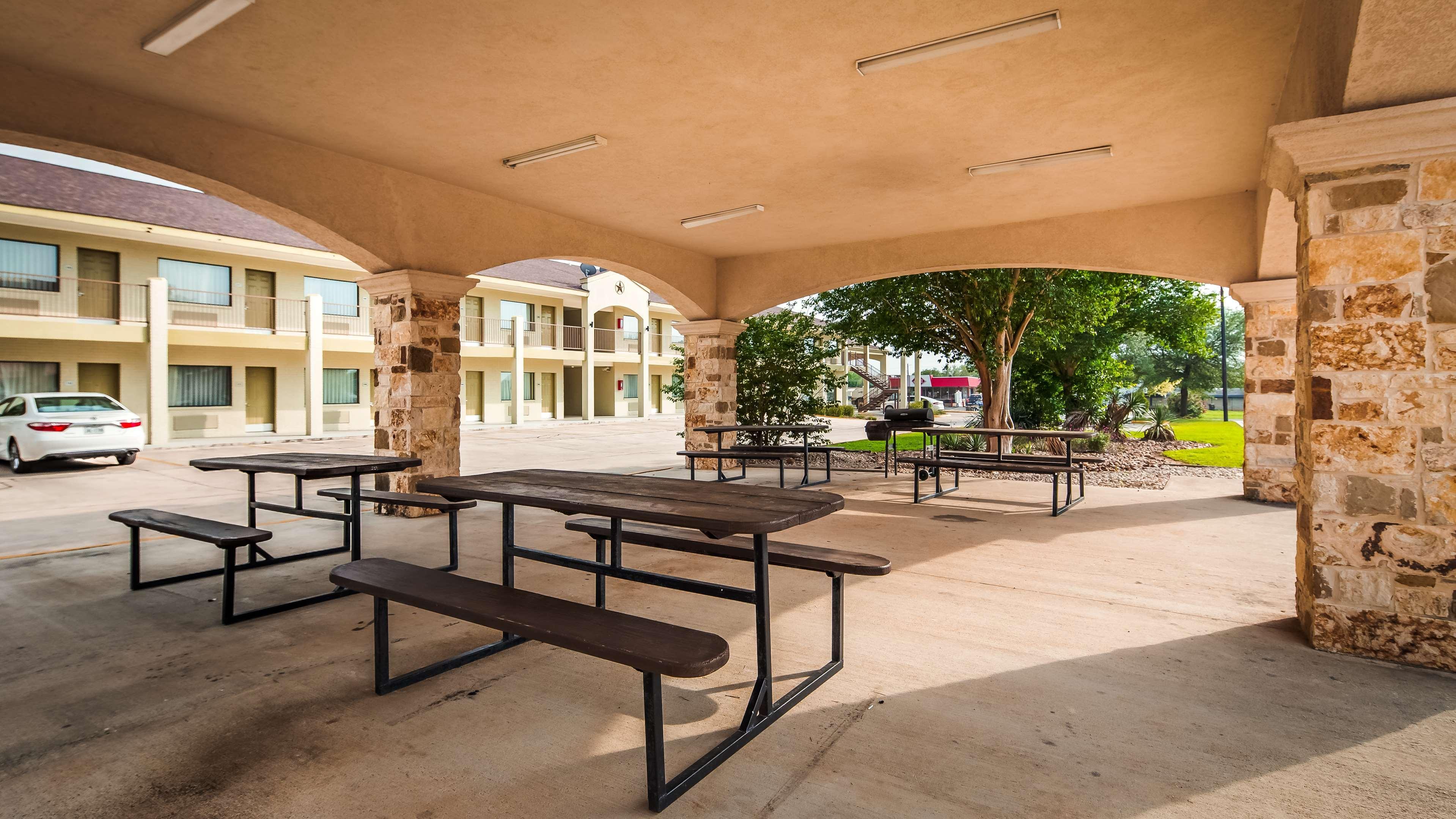 Surestay Hotel By Best Western Floresville Exteriér fotografie