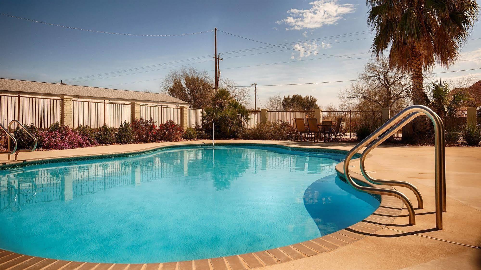 Surestay Hotel By Best Western Floresville Exteriér fotografie